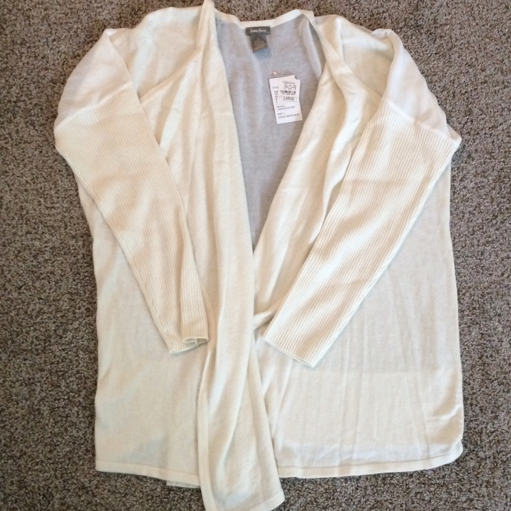 Neiman Marcus Cream Cardi